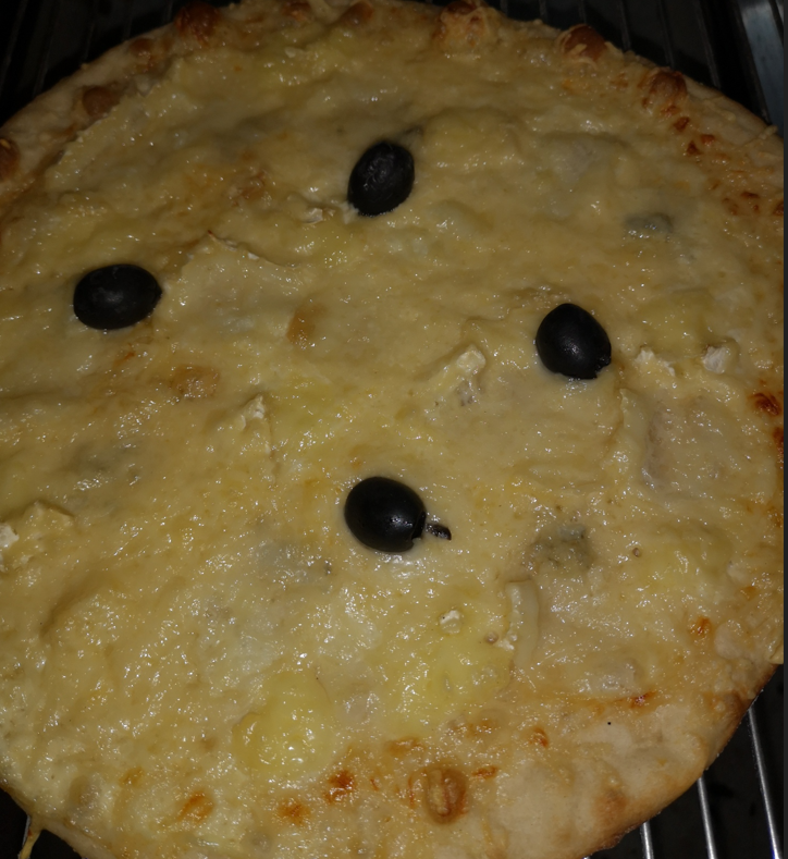 pizza 4 Fromages cuit